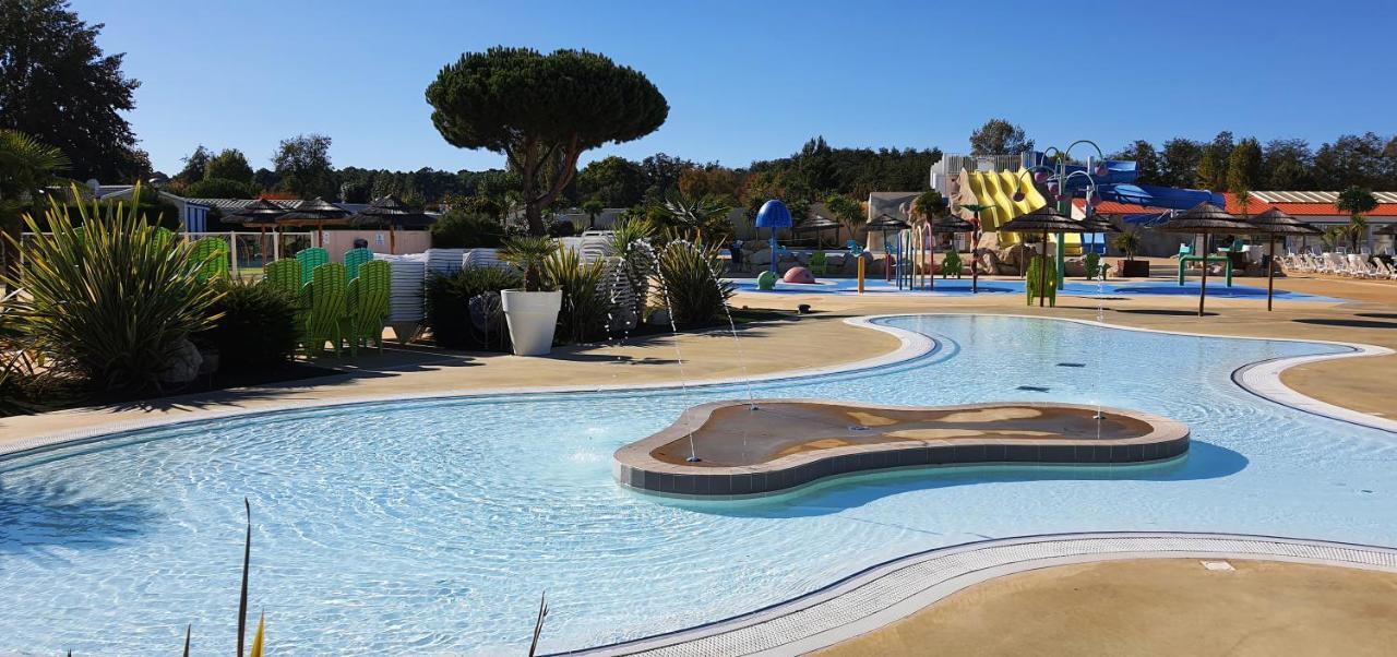 Mobilhome 2Ch Climatise-Terrasse Fermee-4 Velos-Camping 4 Etoiles Les Charmettes Ле-Мат Екстер'єр фото