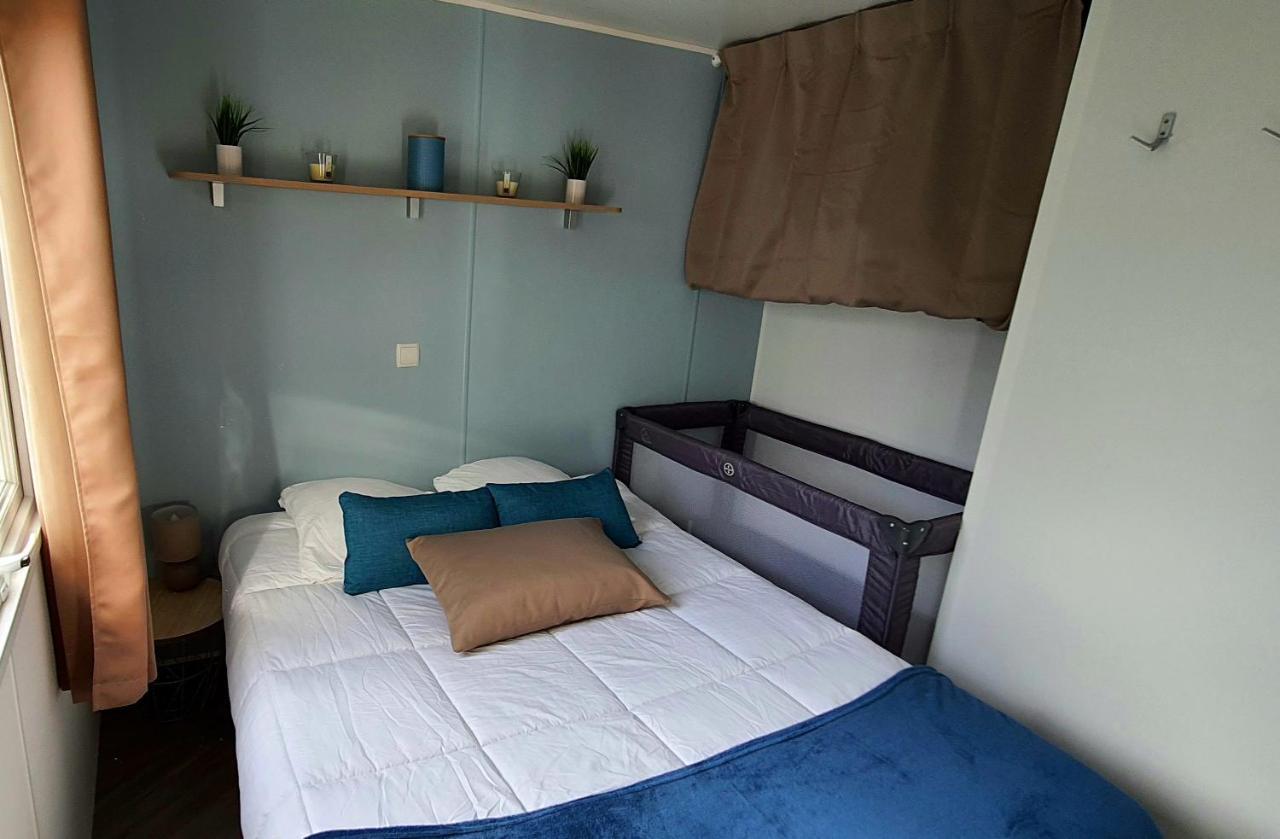 Mobilhome 2Ch Climatise-Terrasse Fermee-4 Velos-Camping 4 Etoiles Les Charmettes Ле-Мат Екстер'єр фото