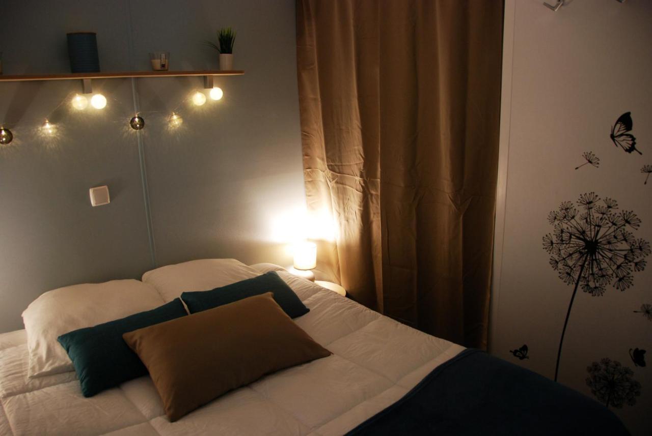Mobilhome 2Ch Climatise-Terrasse Fermee-4 Velos-Camping 4 Etoiles Les Charmettes Ле-Мат Екстер'єр фото