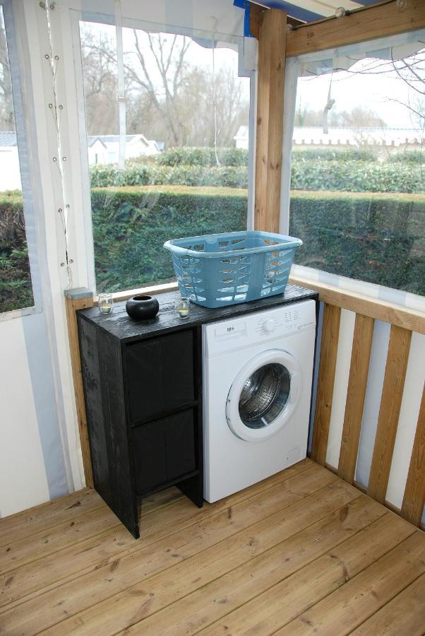 Mobilhome 2Ch Climatise-Terrasse Fermee-4 Velos-Camping 4 Etoiles Les Charmettes Ле-Мат Екстер'єр фото